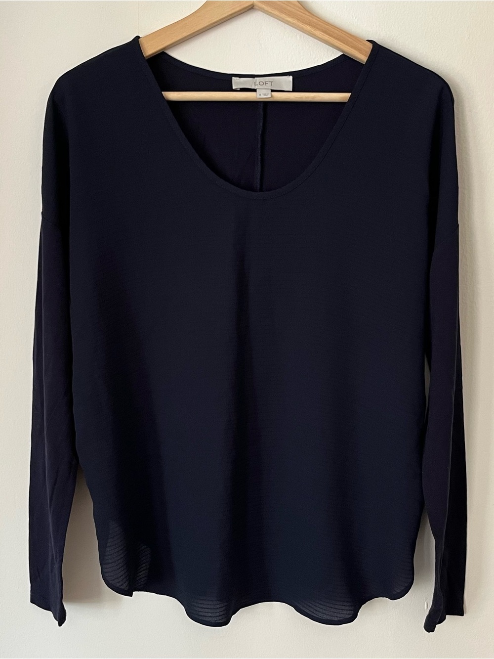 LOFT • S • Navy Scoop Neck Long Sleeve Top Mixed Media